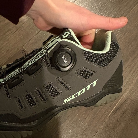 Scott Black and Gray Cycling Shoes with BOA System - Picture 4 of 4